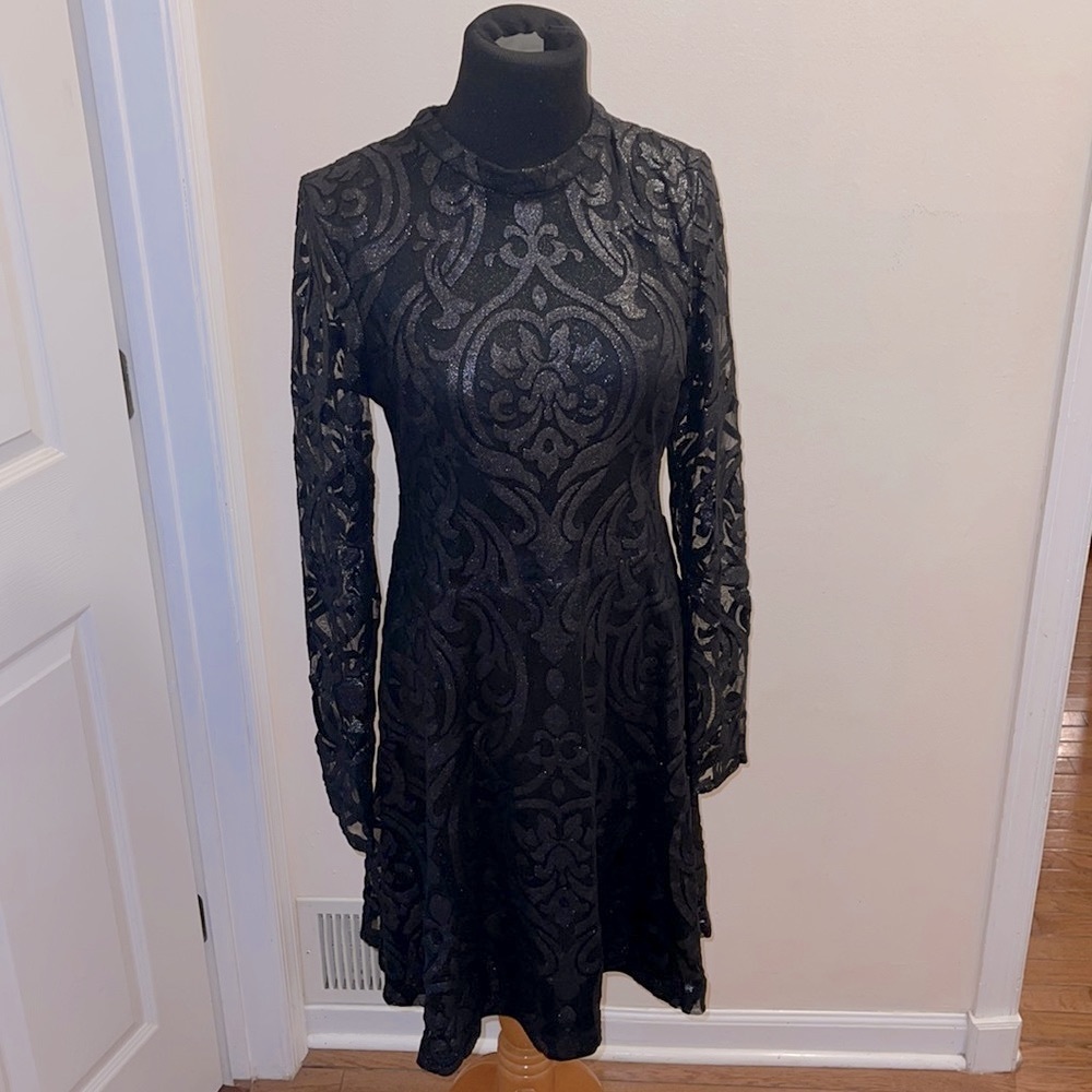 Elegant Guess Black Shimmer Dress